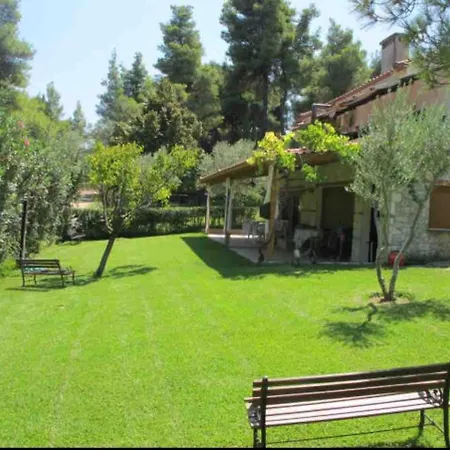 Case de vacanță Sani House 5 Minute Walk To The