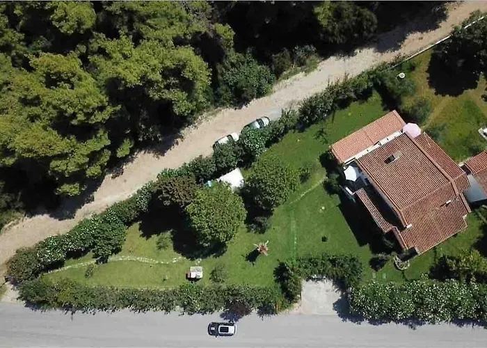 Vakantiehuis Sani House 5 Minute Walk To The