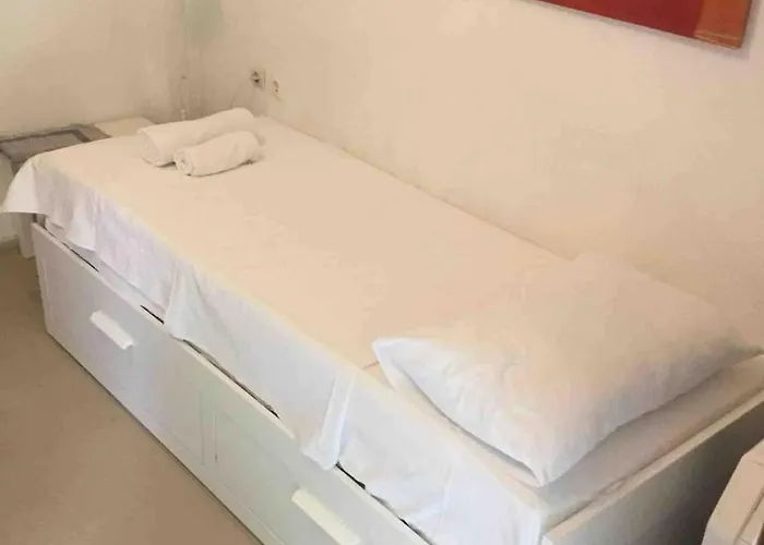 Vakantiehuis Sani House 5 Minute Walk To The *