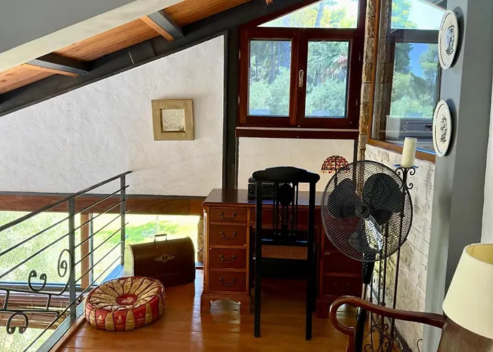 Vakantiehuis Sani House 5 Minute Walk To The